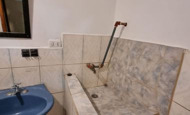 Casa Rentera en Venta en Ciudadela IETEL, 4 Departamentos, Calle Peatonal, Vehicular, Norte de Guayaquil