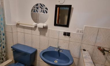 Casa Rentera en Venta en Ciudadela IETEL, 4 Departamentos, Calle Peatonal, Vehicular, Norte de Guayaquil