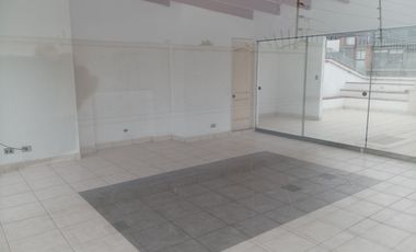 VENTA DE DEPARTAMENTO, ÁREA OCUPADA: 430 M2, Á. TECHADA: 215 M2, CHACARILLA