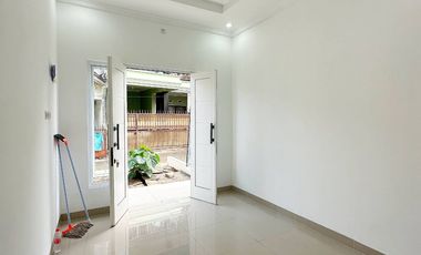 Dijual Rumah Baru Bebas Banjir Di Kalisari Pasar Rebo Jakarta Timur Dekat Jalan Raya Bogor [AR186]