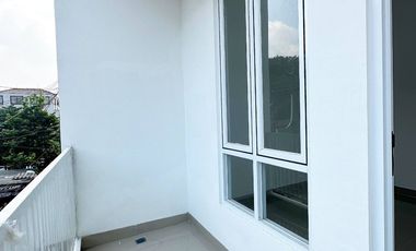 Dijual Rumah Baru Bebas Banjir Di Kalisari Pasar Rebo Jakarta Timur Dekat Jalan Raya Bogor [AR186]