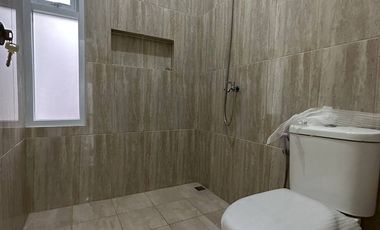 Rumah AKSES 2 MOBIL Di Kayu Putih Pulo Gadung Jakarta Timur SIAP HUNI Dekat Tol Pulomas [AR040]