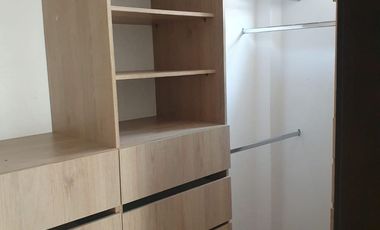 En alquiler lujosa y moderna casa en Estancias del Rio, via a Samborondon