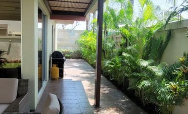 Casa en venta en Torres del Río Samborondón – 3 dormitorios, amplia y moderna