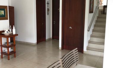 Casa en venta en Torres del Río Samborondón – 3 dormitorios, amplia y moderna