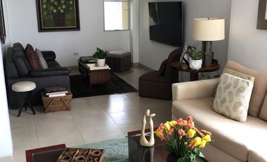 Casa en venta en Torres del Río Samborondón – 3 dormitorios, amplia y moderna