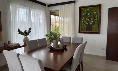 Casa en venta en Torres del Río Samborondón – 3 dormitorios, amplia y moderna