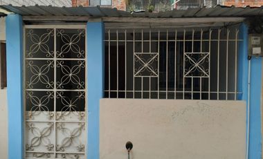 ALQUILER DE CASA EN CIUDADELA AURORA CERCA DE TODO