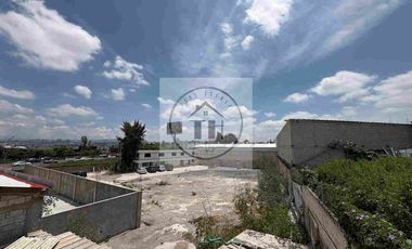 RENTA DE TERRENO CON LOCALES CON USO DE SUELO COMERCIAL E INDUSTRIAL