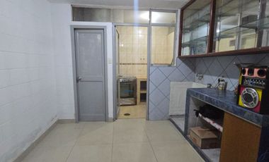 VENDO CASA MARTINETE CERCADO LIMA