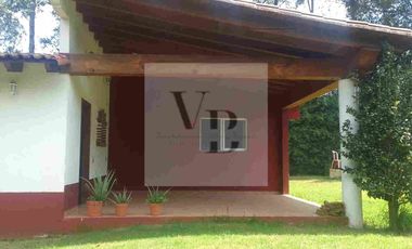 Renta de casa con amplio jardín