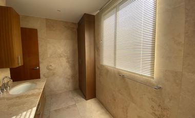 VENDO HERMOSA CASA EN CONJUNTO - CUMBAYA (Sector Colegio Menor)