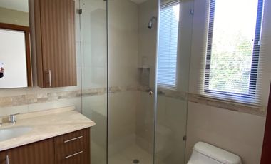 VENDO HERMOSA CASA EN CONJUNTO - CUMBAYA (Sector Colegio Menor)