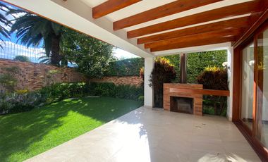 VENDO HERMOSA CASA EN CONJUNTO - CUMBAYA (Sector Colegio Menor)