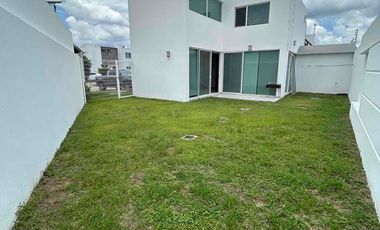 SE RENTA CASA AMUEBLADA CERCA DE TÉC DE MONTERREY