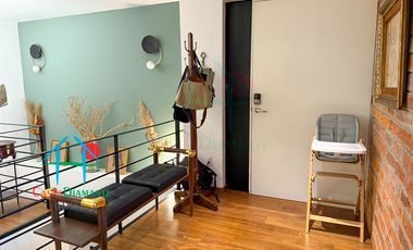 Depto en Roma Norte. 2 niveles, Terraza, 3 Recámaras y Bodega