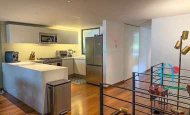 Depto en Roma Norte. 2 niveles, Terraza, 3 Recámaras y Bodega