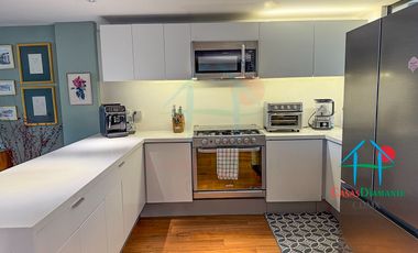 Depto en Roma Norte. 2 niveles, Terraza, 3 Recámaras y Bodega