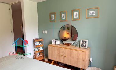 Depto en Roma Norte. 2 niveles, Terraza, 3 Recámaras y Bodega