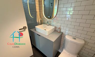 Depto en Roma Norte. 2 niveles, Terraza, 3 Recámaras y Bodega