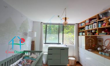 Depto en Roma Norte. 2 niveles, Terraza, 3 Recámaras y Bodega