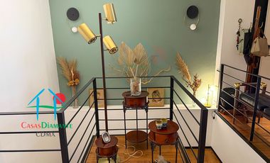 Depto en Roma Norte. 2 niveles, Terraza, 3 Recámaras y Bodega