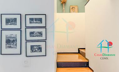 Depto en Roma Norte. 2 niveles, Terraza, 3 Recámaras y Bodega