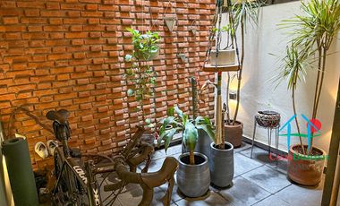 Depto en Roma Norte. 2 niveles, Terraza, 3 Recámaras y Bodega