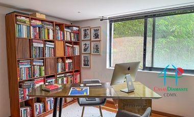 Depto en Roma Norte. 2 niveles, Terraza, 3 Recámaras y Bodega