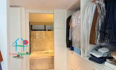 Depto en Roma Norte. 2 niveles, Terraza, 3 Recámaras y Bodega