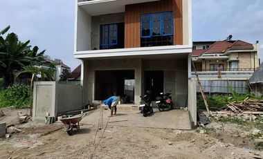Rumah Scandinavian Modern 2 Lantai Lokasi Premium di Jalan Palagan Ngaglik Sleman