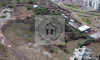 VENTA DE 2 TERRENOS AV FRAY JUNÍPERO SERRA QUERÉTARO USO DE SUELO MIXTO