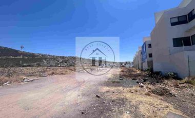 VENTA DE 2 TERRENOS AV FRAY JUNÍPERO SERRA QUERÉTARO USO DE SUELO MIXTO