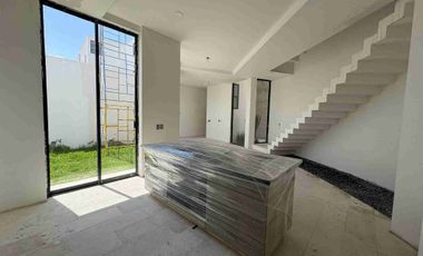 Casa en VENTA en Los Frayles. San Juan Tilcuautla.