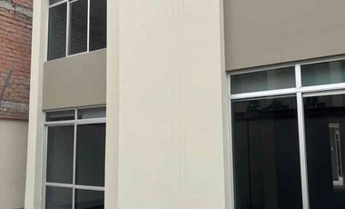 VENDO CASA DE 3 PISOS SAN BORJA