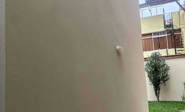 VENDO CASA DE 3 PISOS SAN BORJA