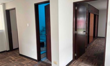 VENDO CASA DE 3 PISOS SAN BORJA