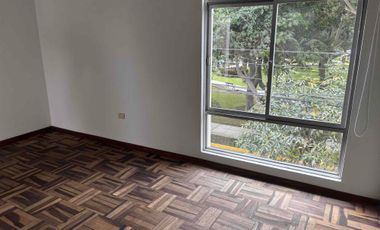 VENDO CASA DE 3 PISOS SAN BORJA