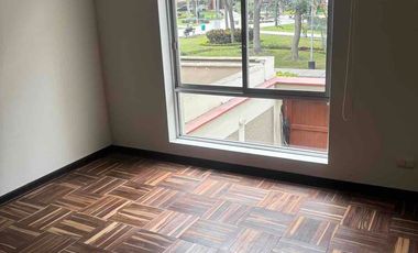 VENDO CASA DE 3 PISOS SAN BORJA