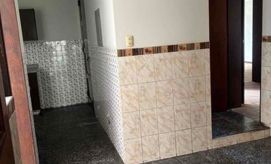 VENDO CASA DE 3 PISOS SAN BORJA