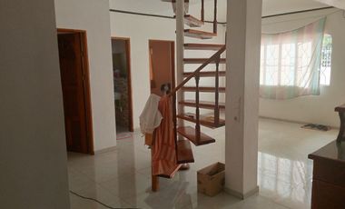 FOR SALE - 5 BR - 2 STOREY HOUSE AND LOT AT VILLA CAROLINA 1