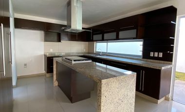 CASA EN VENTA BOSQUE STA ANITA CONDO REAL DEL BOSQUE TLAJOMULCO