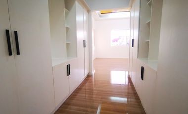 FOUR (4) UNITS STUNNING BRAND NEW TOWNHOUSE FOR SALE IN BETTER LIVING PARANAQUE