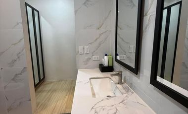 Elegant Modern Minimalist house with swimming pool