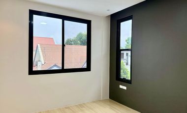 Elegant Modern Minimalist house with swimming pool