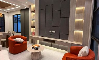 Elegant Modern Minimalist house with swimming pool