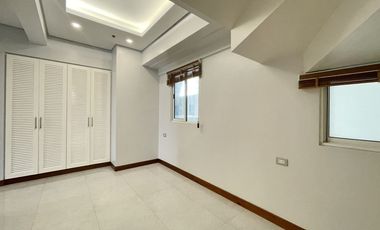 Brio Tower 4BR Condo Unit for Sale in Makati City Edsa Ave. RUSH SALE!