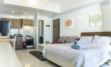 Makati City, Studio Condo Unit in Greenbelt Chancellor along Legazpi Village