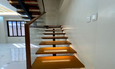 4-Bedroom 4BR House and Lot For Sale in Cupang, Rizal at Ponte Verde Royale