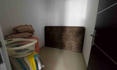 Dijual Cepat Rumah 3 Lantai Semi Furnished Mega Cinere